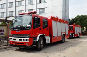 國四五十鈴6噸泡沫消防車圖片